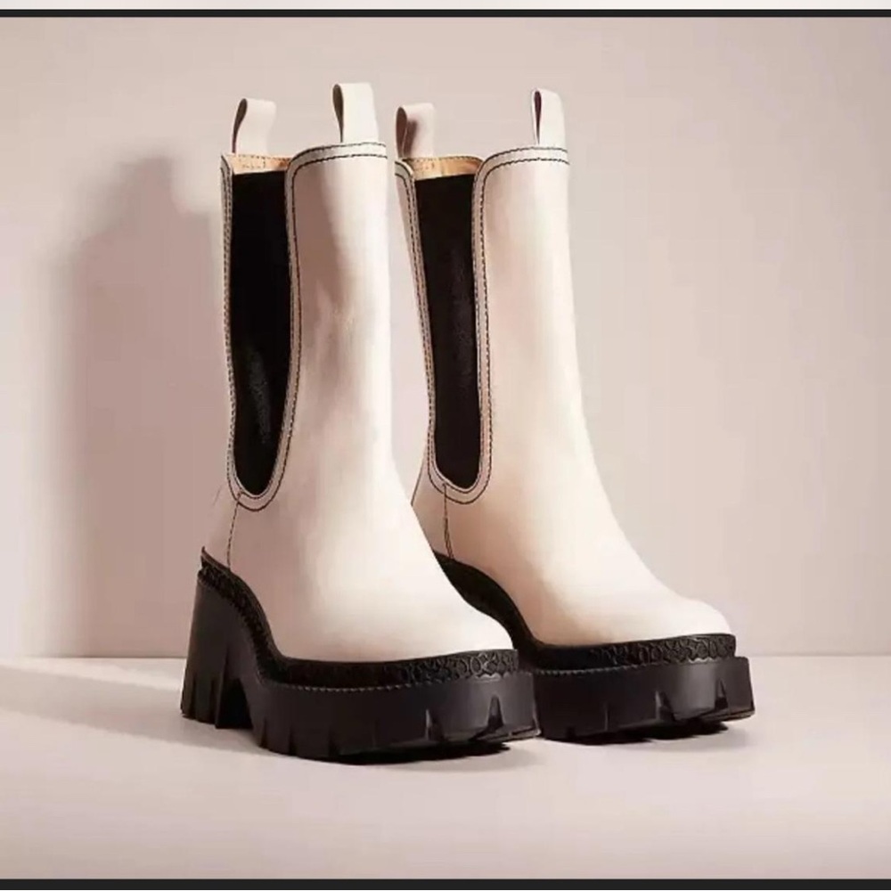Coach Stylish Women's White and Black Boots